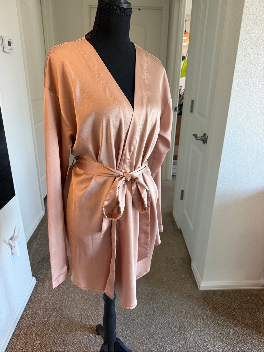 🪩 3/$10 Silky Blush Tie-Waist Satin Top